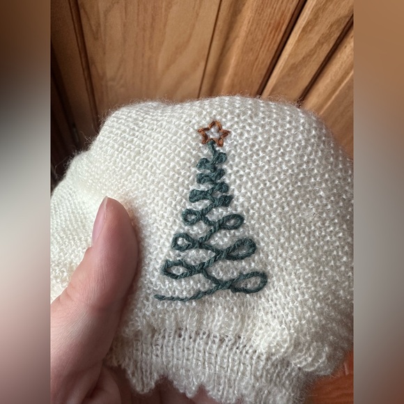 White slouchy beanie with hand embroidered tree, faux fur Pom Pom - toddler size - Picture 2 of 2